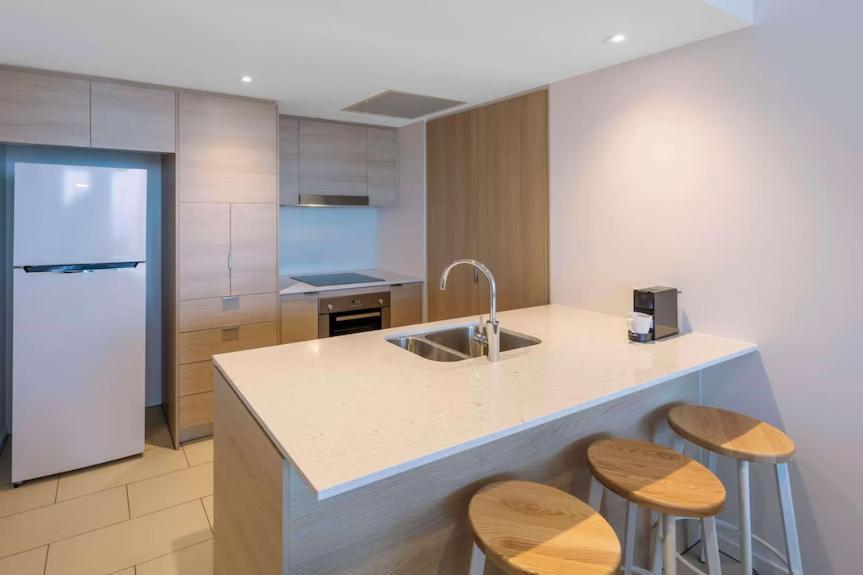 Residences 2-br River View *
