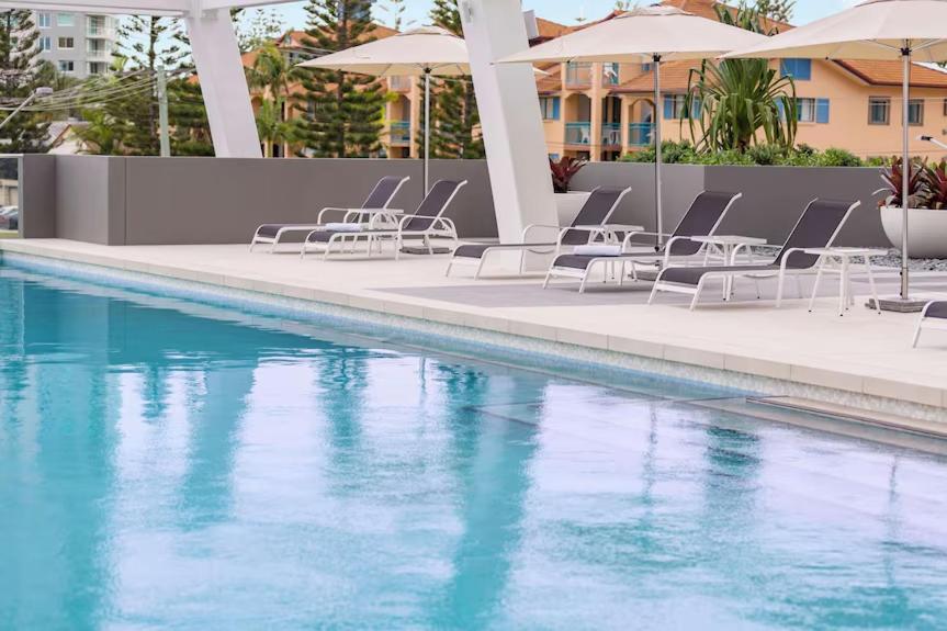 Residences 2-br River View Apartment Gold Coast